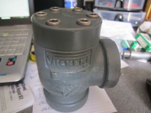 Vickers 1&#034; npt right angle 90 degree hydraulic check valve Model C2 820 S3