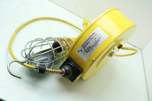 Woodhead Aero-Motive Standard Duty Cord Reel w Hand Lamp 945-3 125V 35&#039; L 16AWG