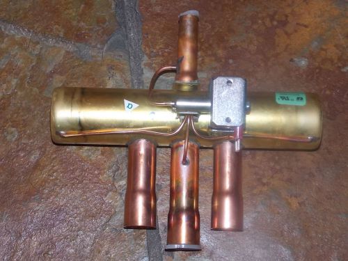 V10-414081   2rh heat pump reversing valve,1/2x7/8 in for sale