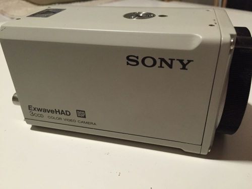 Sony DXC-990 Pro ExwaveHAD 3 CCD Color Video Camera