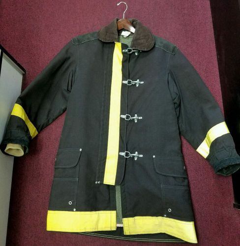 Janesville Fire Coat, In excellent condition SIZE MEDIUM