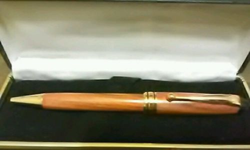 Lawrence Tucker&#039;s Turnings Natural Bolivian Rosewood 24kt Gold Pen cross rf