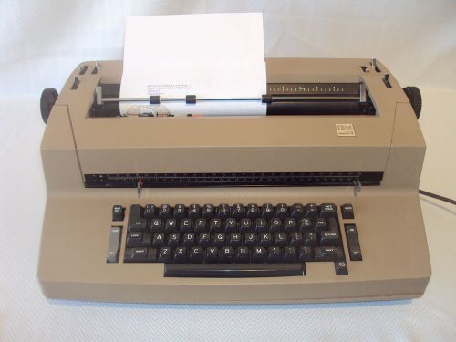 Vintage IBM Selectric II Correcting Tan/Light Brown Typewriter - Works Great