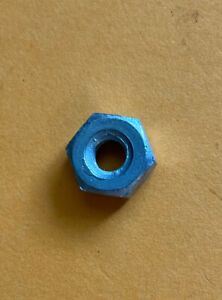 *NOS* 706404-SINGER-NUT-FOR SEWING MACHINES-FREE SHIPPING*