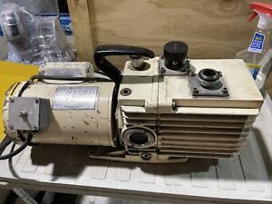2 Leybold Vacuum Pumper Trivac for parts
