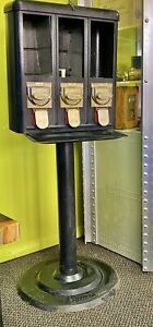 SEAGA Triple Pod Candy Vending Machine 