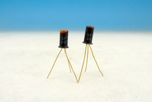 4x MATCHED SFT307 &lt; BLACK / Gold Pins &gt; Germanium Transistors / QUAD / GT2307