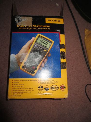 Fluke 179 True RMS Multimeter low hours great Condition in box with manual
