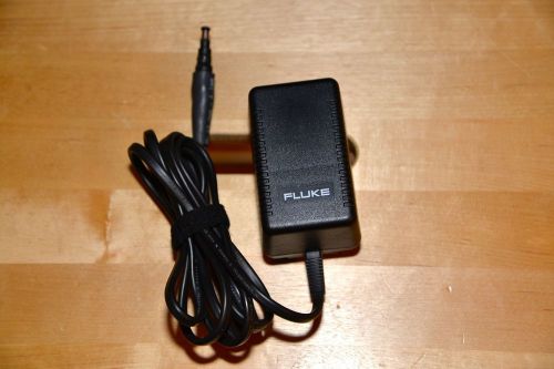 Fluke ScopeMeter AC/DC Power Adapter Battery Charger 90 Series PM8907/003