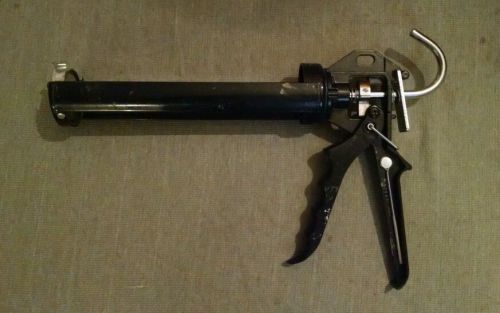 Z-PRO ACU-VAC Caulk Gun