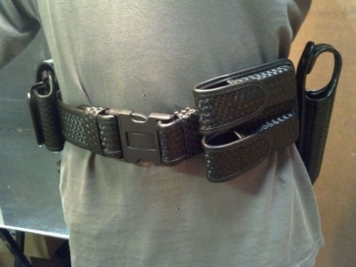 Bianchi black leather basketweave design tactcal le belt holster &amp; accesories for sale
