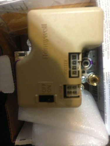 Honeywell sv9601m4571 gas valve smart valve 3/4 x3/4 adaptors for sale