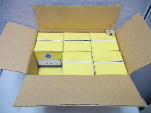 BOX OF 11 GENERAL ELECTRIC / GE 7613-1 NEW 6V 1.33A SEALED BEAM LAMPS 76131