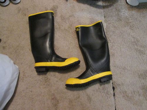 17 inch rainfair yellow and black waterproof over boots fits men shoe size 9 -nw for sale