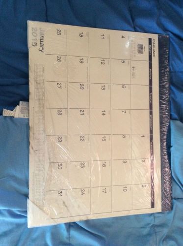 AT-A-GLANCE® Recycled 12-Month Academic Desk Pad Calendar, 22&#034; x 16&#034; -2015