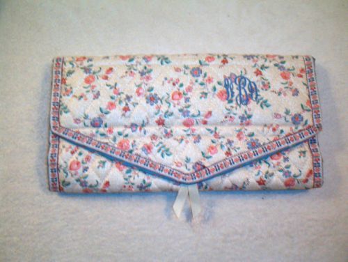 VERA BRADLEY JEWELRY POUCH, CREAM AND ROSES