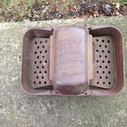 Antique Pride Of The Farm Cast Iron Hog Waterer Vintage Barn Trough