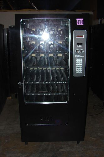 USI 3064 Snack Machine / USI 3064 4 Wide Refrigerated Snack Machine (494)