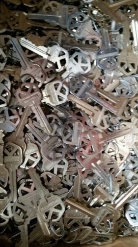Lot of 100 Sets of 2 Original Kwikset Precut Keys KW1 5 Pins Total of 200 Keys