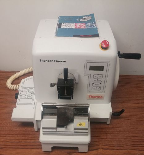 Shandon Finesse E Microtome with automated specimen advance &amp; manual cutting