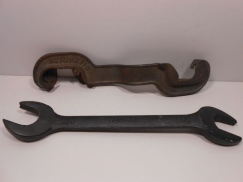 Lot of 2 metal  spanner wrenches for sprinkler heads