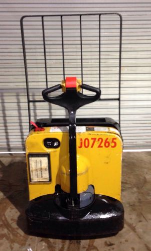 Yale electric pallet jack mpb040-en24t2736  4000 pound capacity with charger for sale