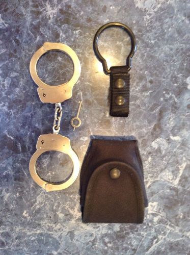 Smith &amp; Wesson Police Handcuffs, Uncle Mikes Cuff Case &amp; D-Cell Light Holder