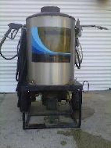 Used Delco 420IBD Hot Water Diesel 4GPM @ 2000PSI Pressure Washer