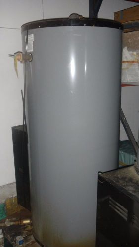 VANGUARD COMMERCIAL STOARGE TANK OR BOOSTER WATER HEATER MODEL 5E747A