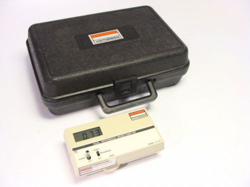 Victoreen / Fluke / Nuclear Associates 07-423 Dual Reference Densitometer + Case