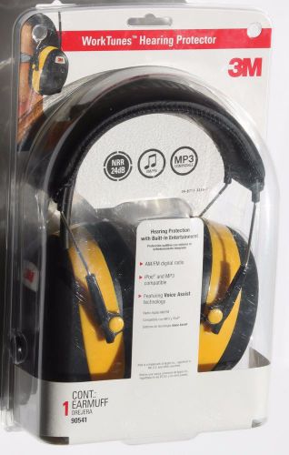 NEW  3M WorkTunes Hearing Protector with FM Radio 90541