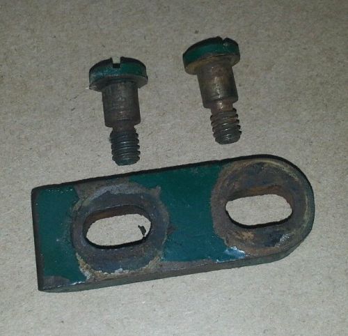 MAYTAG 92 ENGINE SINGLE CYLINDER MOTOR YIELDING TOOTH AND BOLTS