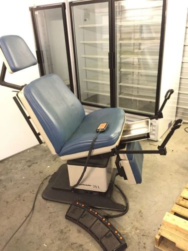 MidMark 75L Power Exam Chair Model 411-009 with Hand and Foot controls