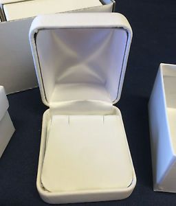 12 White Leatherette Hinged Jewelry Box w Gift box Necklace Earrings NEW US free