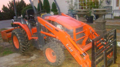 2009 Kubota L45 Tractor Loader
