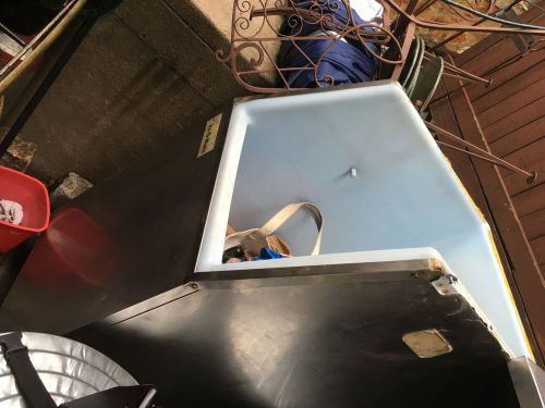 Used ice bin from manitowoc 420 machine 22&#034; for sale