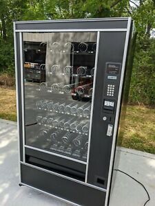 Automatic Products Studio 3 Snack Vending Machine