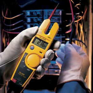 Fluke T5-600 Portable Electrical Clamp Voltage Meter Multimeter SN