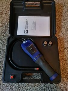 Tif XL-1A Refrigerant Leak Detector with case and batteries