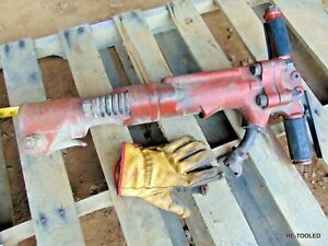 Air Pneumatic Pavement Breaker Demolition Jack Hammer 66 lbs Tamco Toku pb60