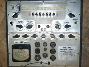 HICKOK 533 VACUUM TUBE TESTER CHECKER Antique Radio TV Powers On As Is