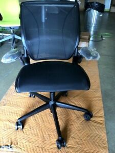 World One Chair by Humanscale (XOUT-HSWLT1BR10R10-BLACK)
