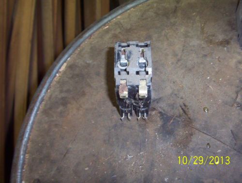 SQUARE D ~ QO240 ~ 40 amp 2 pole ~ SNAP IN CIRCUIT BREAKERS, US $6.00 – Picture 1