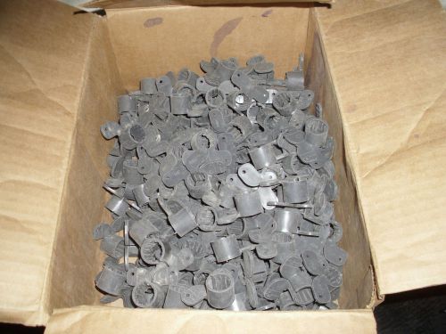 Oatey 1/2&#034; plastic pipe/conduit hangers. new. box of 200. #aknavdw9 for sale