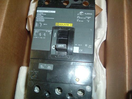 Square d skal 3225  circuit breaker 225 amp  molded case new packaged. for sale