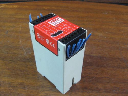 Banner es-fl-2a emergency stop machine safety relay for sale