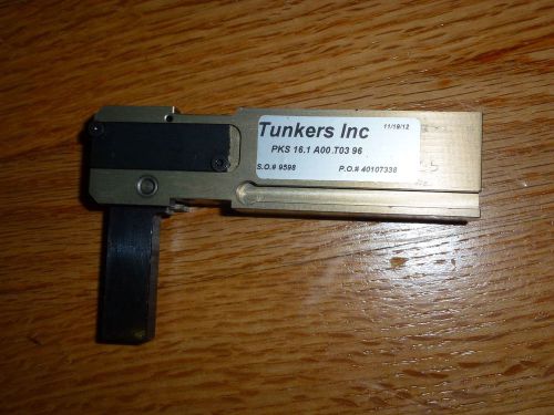 Tunkers pneumatic clamp - small footprint - read description price dropped $20!! for sale