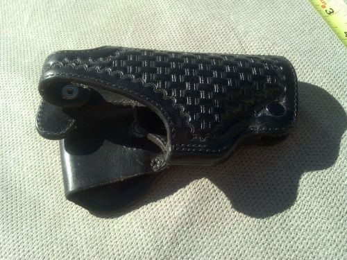 A.E. Nelson Right Hand Black Leather Basketweave design fits Glock 19 Semi Auto