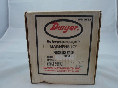 Dwyer Magnehelic Pressure Gage Model 2004