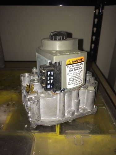 Honeywell VR8204A2142 Furnace Gas Valve 24V Natural Gas Only